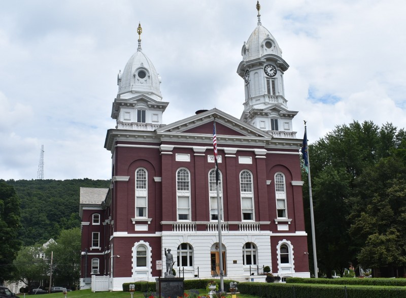 Venango County building in Franklin, PA